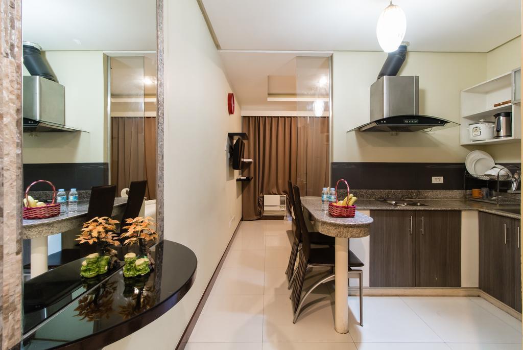 Jmm Apartment Suites Манила Экстерьер фото