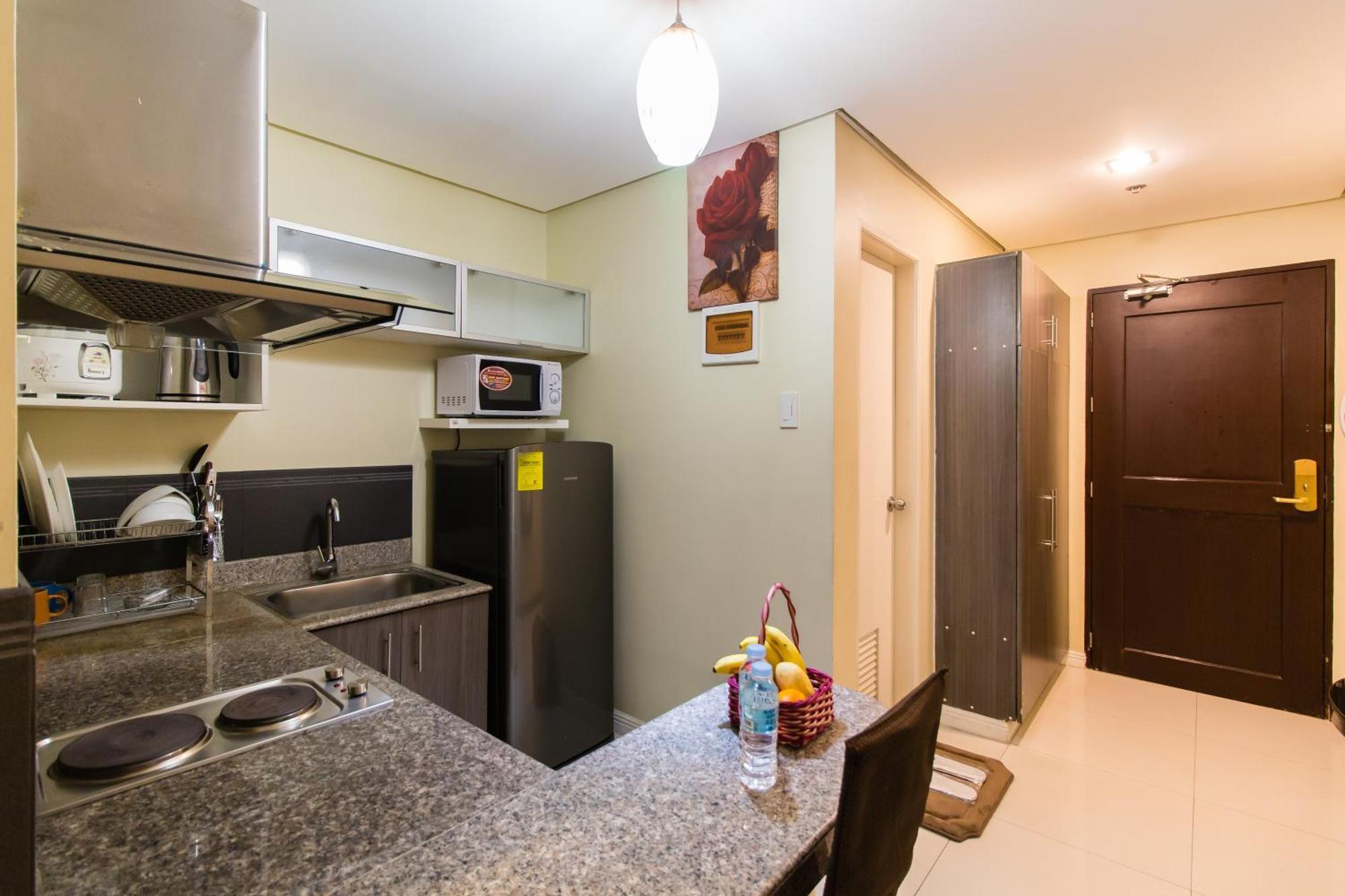 Jmm Apartment Suites Манила Экстерьер фото
