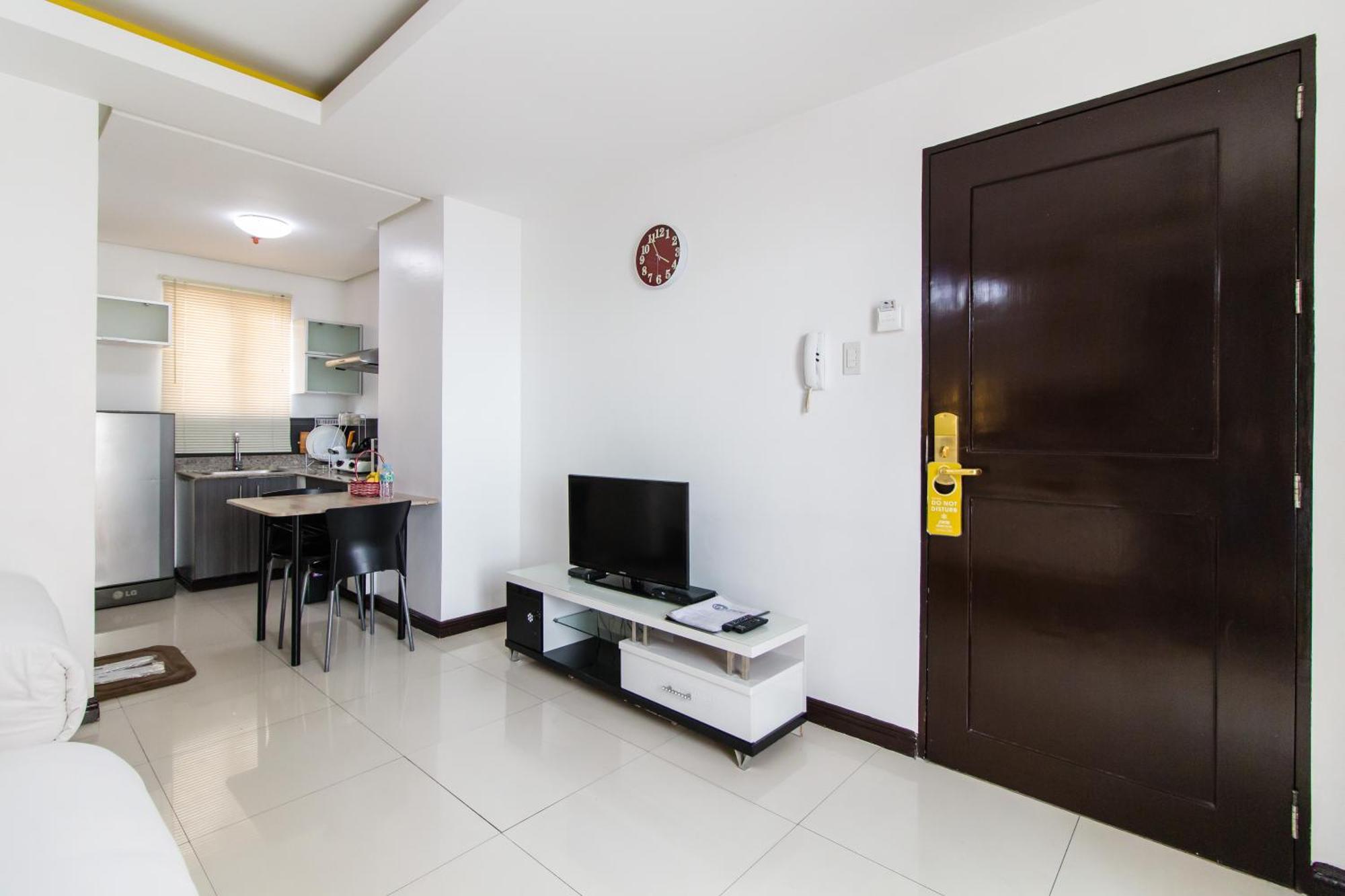 Jmm Apartment Suites Манила Экстерьер фото