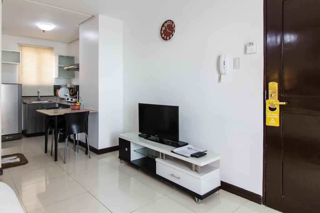Jmm Apartment Suites Манила Экстерьер фото