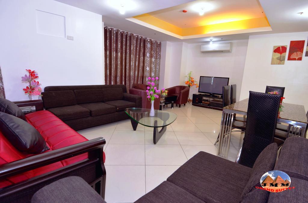 Jmm Apartment Suites Манила Экстерьер фото