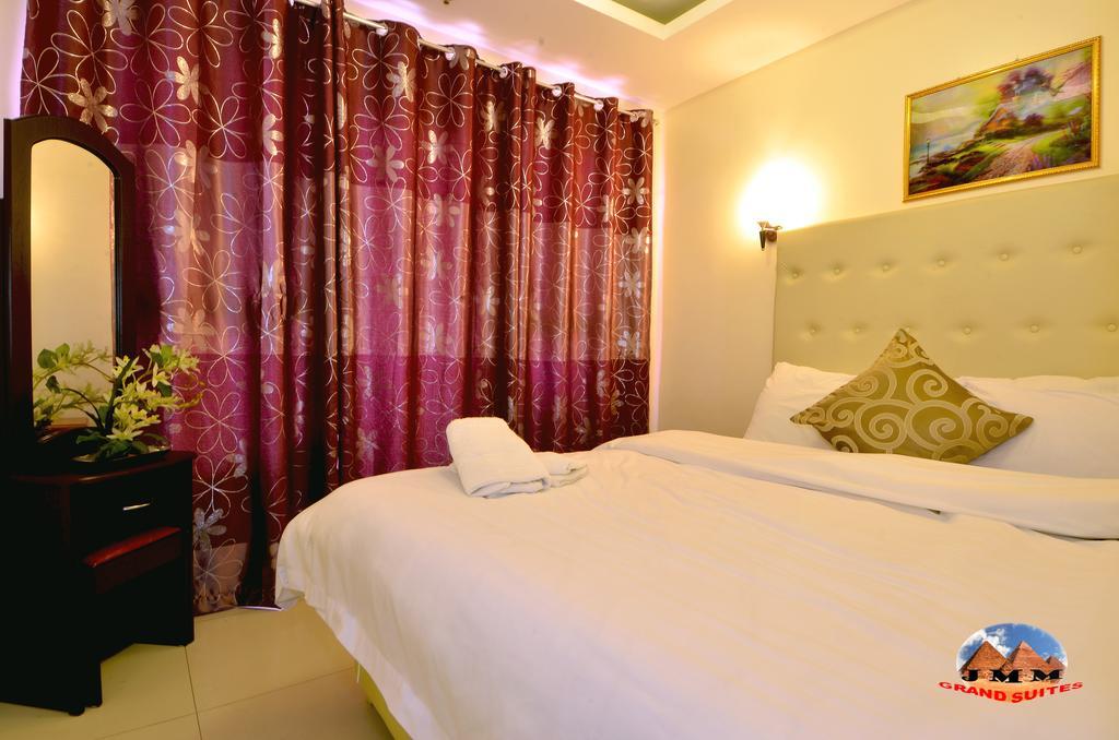 Jmm Apartment Suites Манила Экстерьер фото
