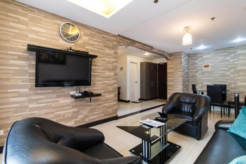 Jmm Apartment Suites Манила Экстерьер фото